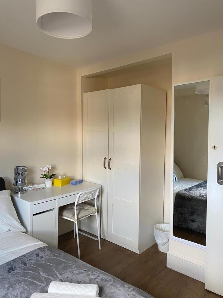 Lovely Private Rooms In Camden, Central Londýn Exteriér fotografie